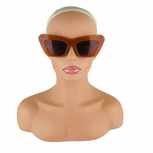 Cat eye translucent brown frame sunglasses - Picture 2 of 3